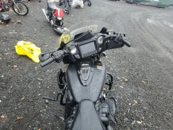 Indian Motorcycle Co. Chieftain, Dark Horse 4