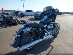 Harley-Davidson FLHX, Street Glide 2
