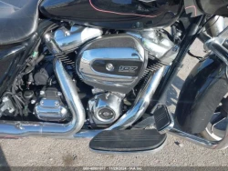 Harley-Davidson FLTRX, Road Glide 6